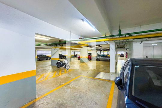 Garagem de apartamento para alugar com 1 quarto, 35m² em Cambuci, São Paulo