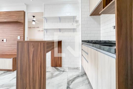 Cozinha de apartamento para alugar com 1 quarto, 35m² em Cambuci, São Paulo