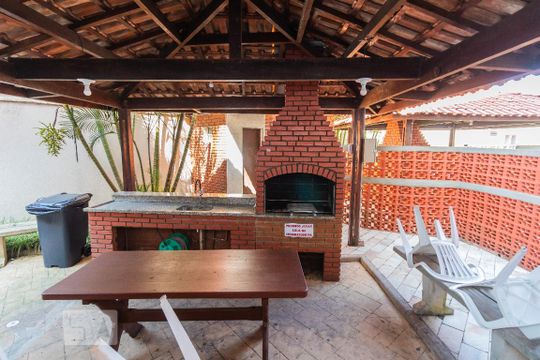 Churrasqueira - Condomínio de apartamento para alugar com 2 quartos, 48m² em Vila Constança, São Paulo