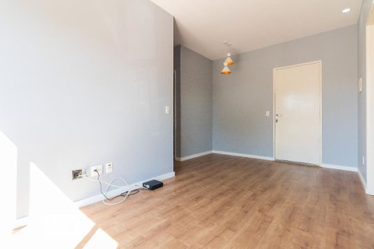 Sala de apartamento para alugar com 2 quartos, 48m² em Vila Constança, São Paulo