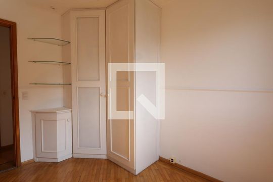 Quarto 1 de apartamento para alugar com 2 quartos, 66m² em Vila Andrade, São Paulo