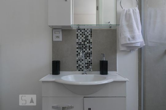Banheiro (Torneira) de kitnet/studio para alugar com 1 quarto, 16m² em Vila Mariana, São Paulo