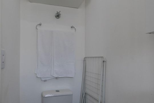 Banheiro de kitnet/studio para alugar com 1 quarto, 16m² em Vila Mariana, São Paulo