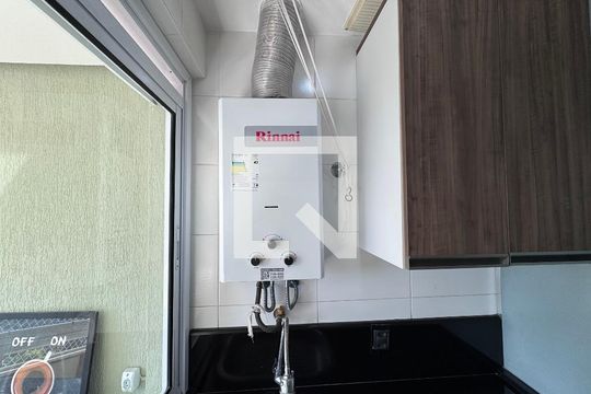 Cozinha e Área de Serviço de apartamento para alugar com 2 quartos, 70m² em Barra da Tijuca, Rio de Janeiro