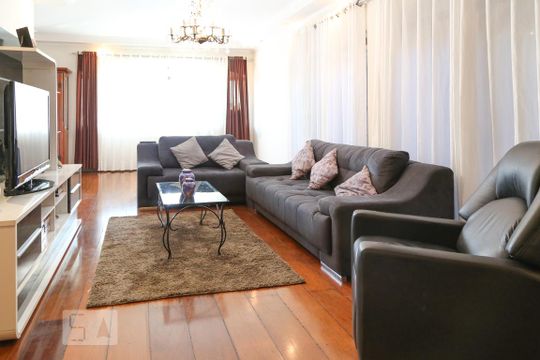 Casa para alugar com 3 quartos, 380m² em Jardim Japão, São Paulo