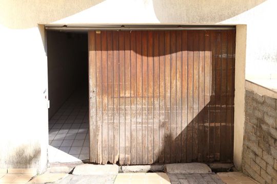 Portão da garagem de casa para alugar com 3 quartos, 380m² em Jardim Japão, São Paulo