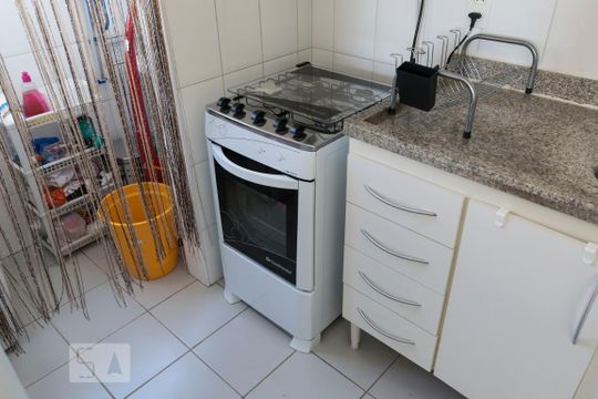 Cozinha (Fogão) de apartamento para alugar com 1 quarto, 44m² em Vila Mariana, São Paulo