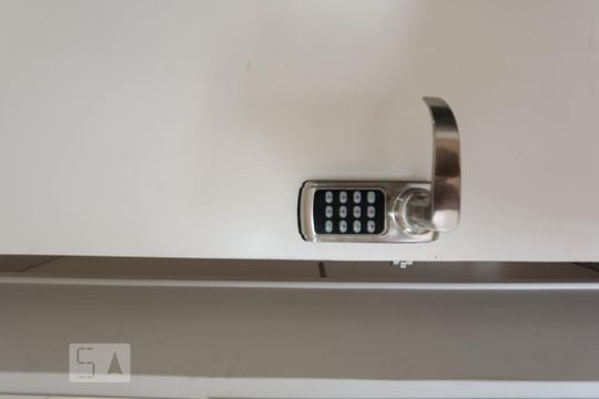 Porta com senha de apartamento à venda com 4 quartos, 170m² em Jardim Monte Kemel, São Paulo