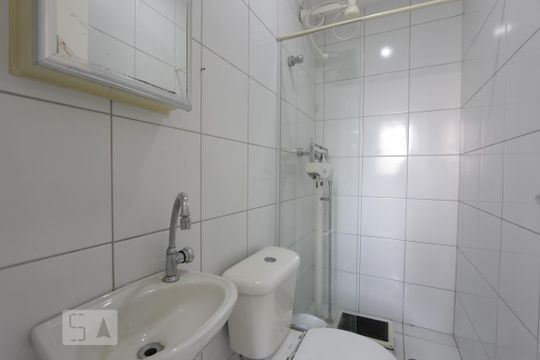 Banheiro de serviço de apartamento à venda com 4 quartos, 170m² em Jardim Monte Kemel, São Paulo