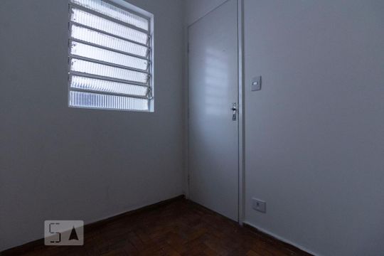 Quarto de Serviço de apartamento para alugar com 3 quartos, 110m² em Canindé, São Paulo