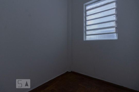 Quarto de Serviço de apartamento para alugar com 3 quartos, 110m² em Canindé, São Paulo