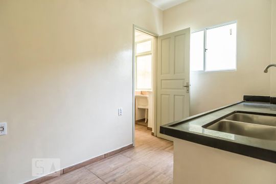 Cozinha de apartamento à venda com 2 quartos, 75m² em Centro Histórico, Porto Alegre