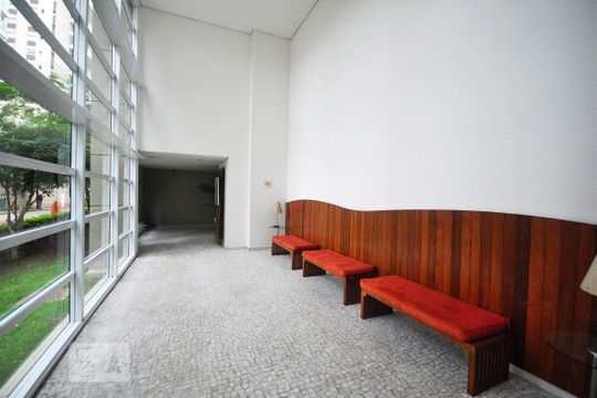 Hall social de apartamento à venda com 2 quartos, 75m² em Paraíso do Morumbi, São Paulo