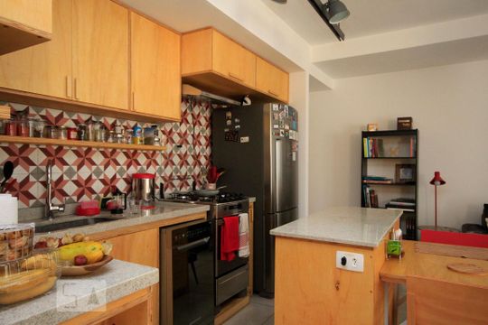 Cozinha de apartamento para alugar com 1 quarto, 64m² em Centro, São Paulo