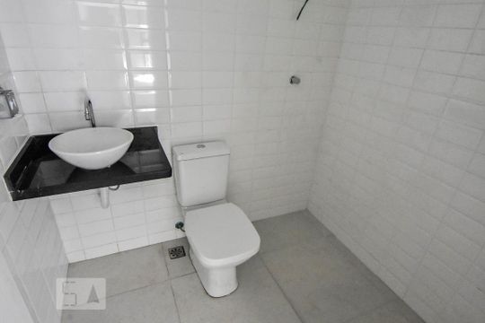 Banheiro de kitnet/studio para alugar com 1 quarto, 40m² em Santo Amaro, São Paulo