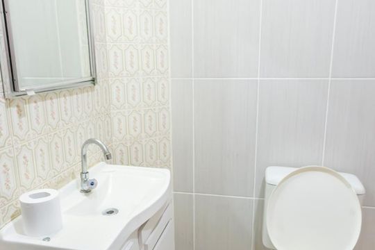 Banheiro de apartamento para alugar com 3 quartos, 95m² em Cidade Baixa, Porto Alegre