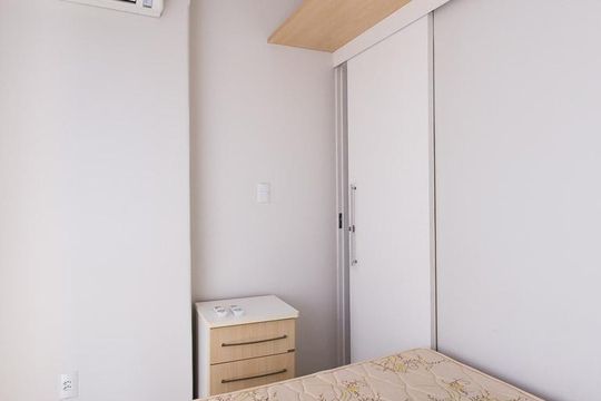 Quarto de apartamento para alugar com 2 quartos, 40m² em Rio Branco, Porto Alegre