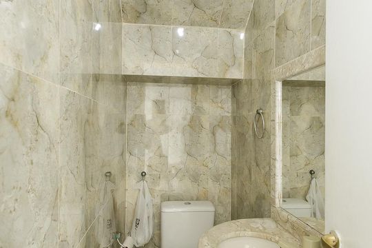 Lavabo de casa de condomínio para alugar com 4 quartos, 240m² em Recreio dos Bandeirantes, Rio de Janeiro