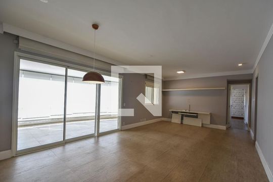 Apartamento para alugar com 3 quartos, 135m² em Vila Cruzeiro, São Paulo