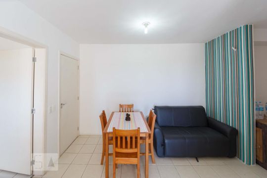 Sala de apartamento para alugar com 3 quartos, 77m² em Recreio dos Bandeirantes, Rio de Janeiro