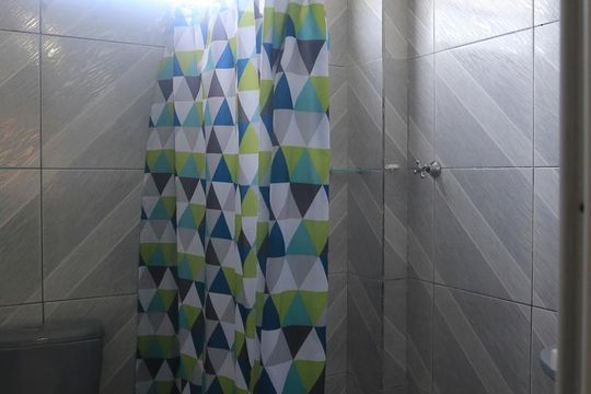 Banheiro de apartamento à venda com 1 quarto, 40m² em Sumarezinho, São Paulo