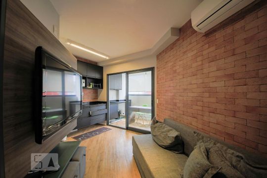 Sala de TV de apartamento para alugar com 1 quarto, 30m² em Pinheiros, São Paulo