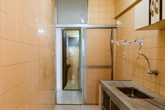 Cozinha de apartamento para alugar com 1 quarto, 45m² em Bosque, Campinas