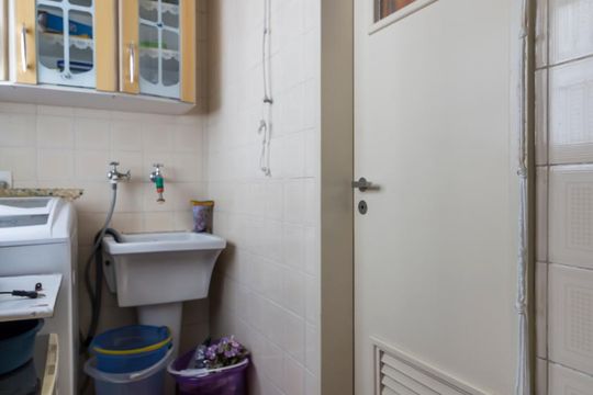 Área de serviço de apartamento à venda com 3 quartos, 91m² em Alto de Pinheiros, São Paulo
