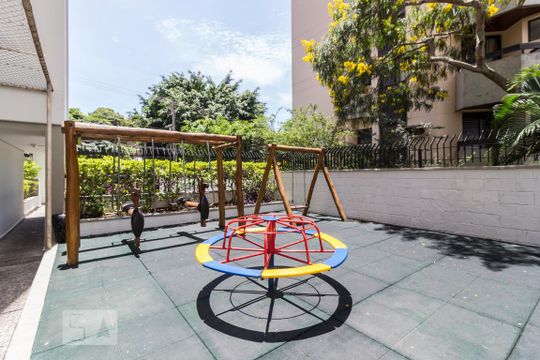 Playground de apartamento à venda com 3 quartos, 91m² em Alto de Pinheiros, São Paulo