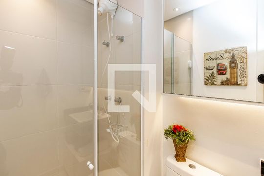 Banheiro de kitnet/studio à venda com 1 quarto, 30m² em Santo Amaro, São Paulo