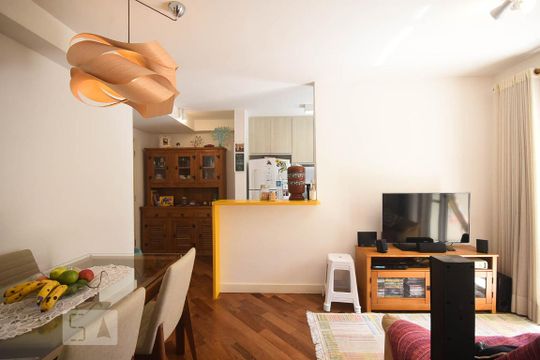 Apartamento para alugar com 2 quartos, 57m² em Parque Reboucas, São Paulo