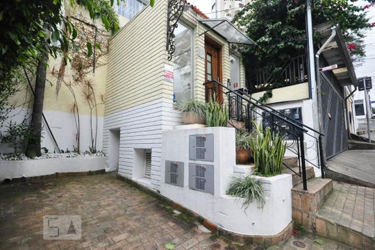 Fachada de apartamento para alugar com 2 quartos, 65m² em Real Parque, São Paulo