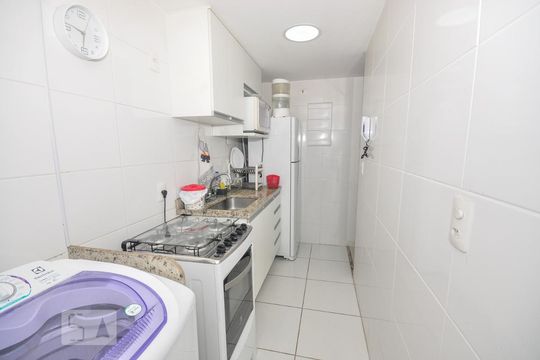 Cozinha e Área de Serviço de apartamento para alugar com 2 quartos, 60m² em Anil, Rio de Janeiro