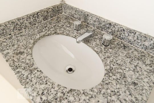 Banheiro de apartamento à venda com 2 quartos, 67m² em Centro, São Bernardo do Campo