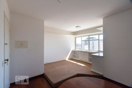 Apartamento para alugar com 2 quartos, 64m² em Vila Paulista, São Paulo