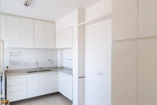Cozinha de apartamento para alugar com 2 quartos, 64m² em Vila Paulista, São Paulo