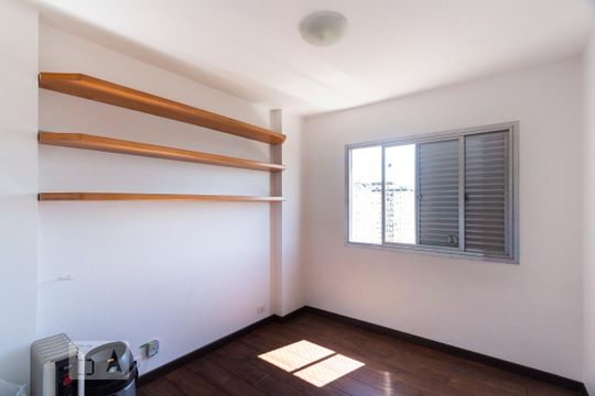 Quarto 1 de apartamento para alugar com 2 quartos, 64m² em Vila Paulista, São Paulo