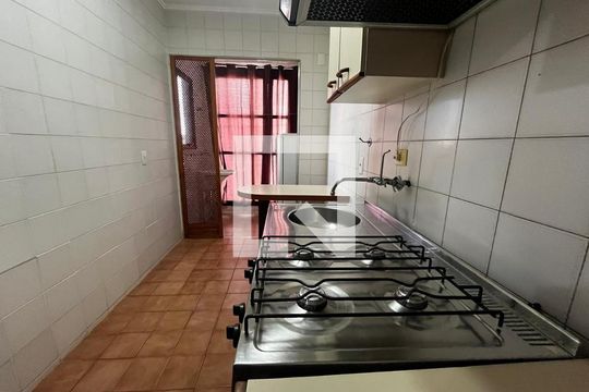 Cozinha de apartamento para alugar com 1 quarto, 55m² em Centro, Campinas