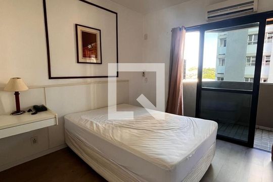 Sala/Quarto de apartamento para alugar com 1 quarto, 55m² em Centro, Campinas