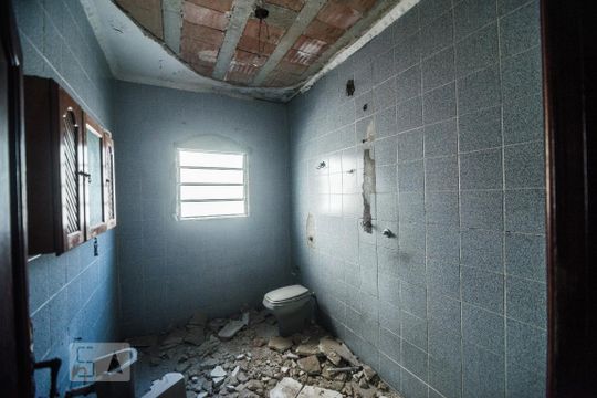 Banheiro de casa à venda com 3 quartos, 300m² em Mooca, São Paulo