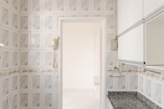 Cozinha de apartamento para alugar com 1 quarto, 45m² em Tijuca, Rio de Janeiro