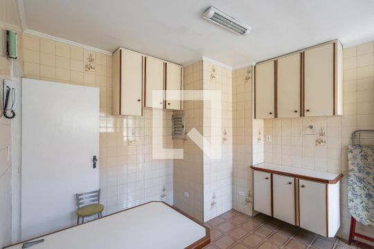 Cozinha de apartamento à venda com 2 quartos, 62m² em Vila Madalena, São Paulo