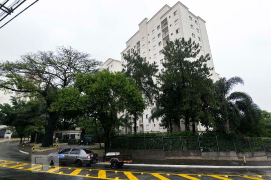 Fachada de apartamento à venda com 2 quartos, 50m² em Vila Firmiano Pinto, São Paulo
