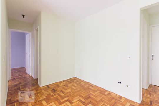 Sala de apartamento para alugar com 2 quartos, 62m² em Santa Teresinha, São Paulo