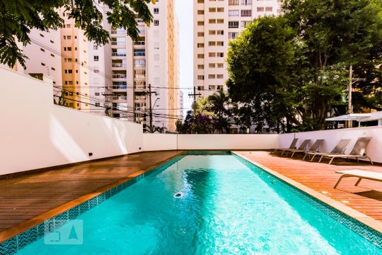 Área Comum - Piscina de apartamento para alugar com 1 quarto, 51m² em Cambuí, Campinas