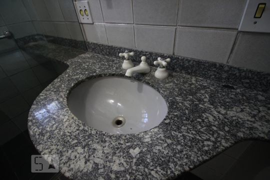 Pia de casa para alugar com 5 quartos, 647m² em Morumbi, São Paulo