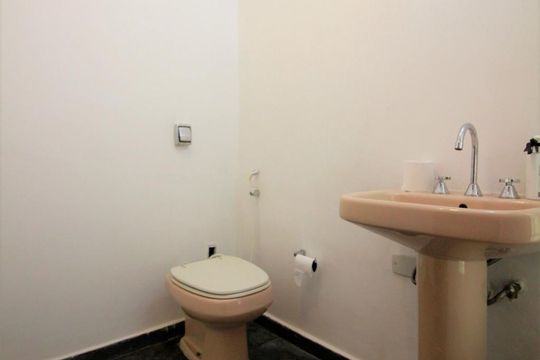 Lavabo de casa para alugar com 5 quartos, 647m² em Morumbi, São Paulo