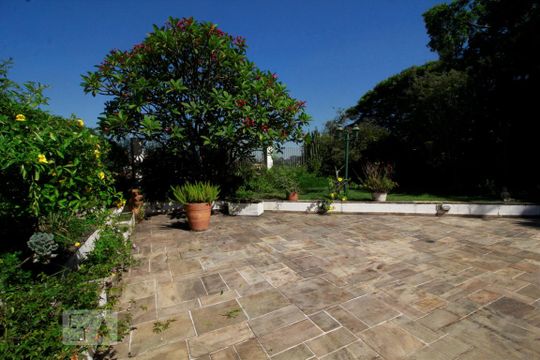 Jardim de casa para alugar com 5 quartos, 647m² em Morumbi, São Paulo