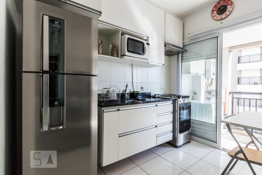 Cozinha de apartamento à venda com 1 quarto, 50m² em Alphaville Residencial Um, Barueri