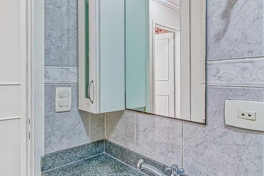 Banheiro de apartamento para alugar com 2 quartos, 80m² em Itaim Bibi, São Paulo